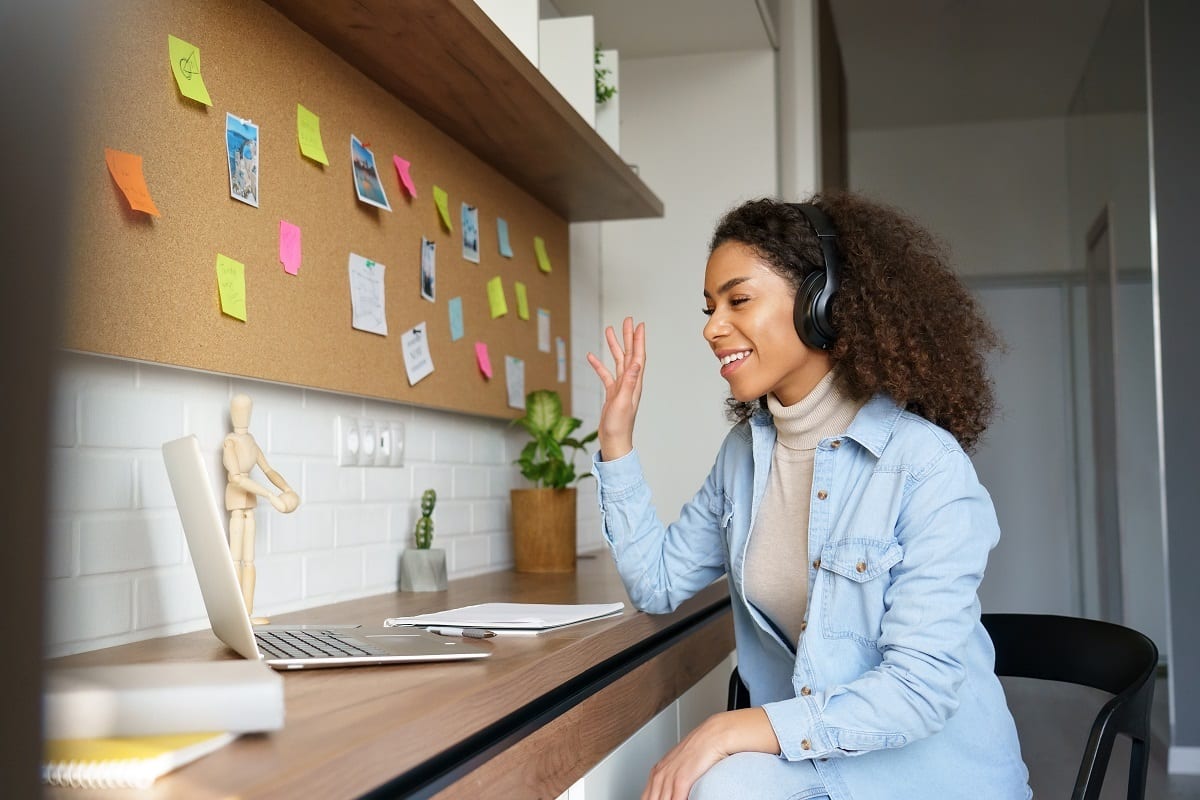 stay-connected-with-colleagues